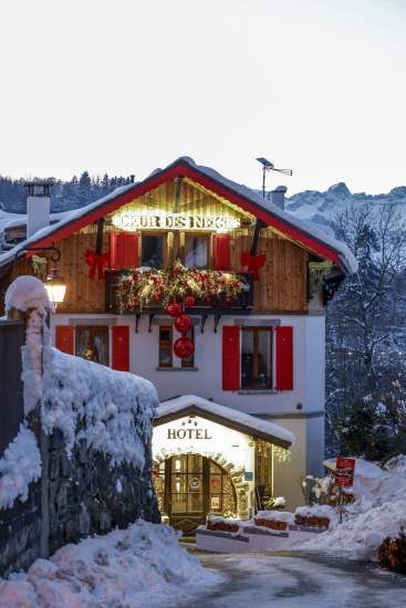 Hotel Coeur des neiges sous la neige